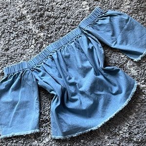$2❤️‍🔥 Off the shoulder denim top